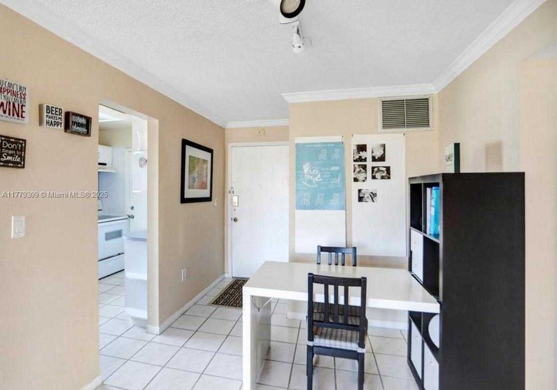 Small Image of 1020 94TH ST #401, Bay Harbor Islands Number 25