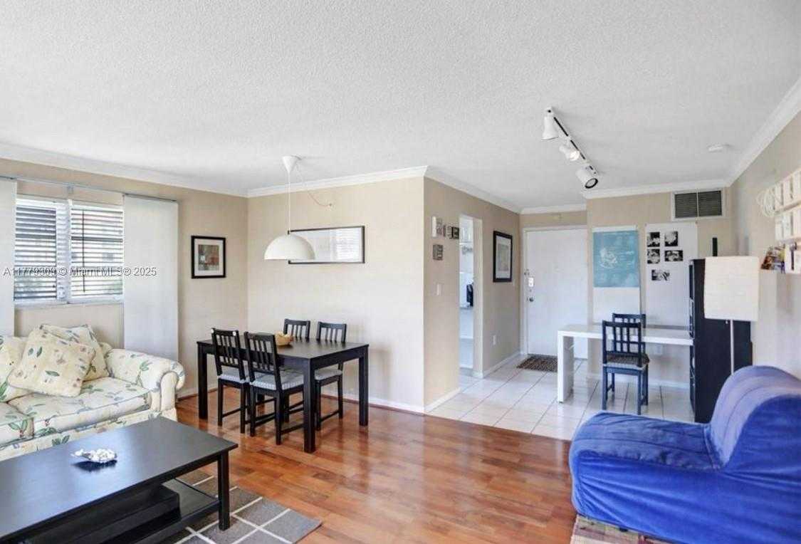 Small Image of 1020 94TH ST #401, Bay Harbor Islands Number 28