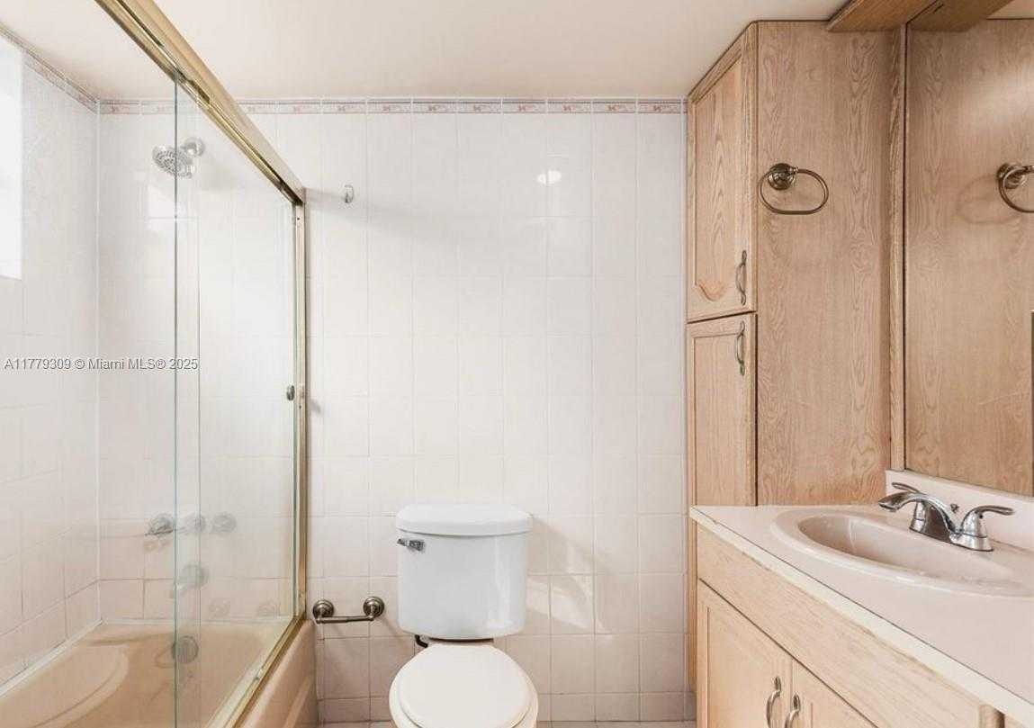 Small Image of 1020 94TH ST #401, Bay Harbor Islands Number 33