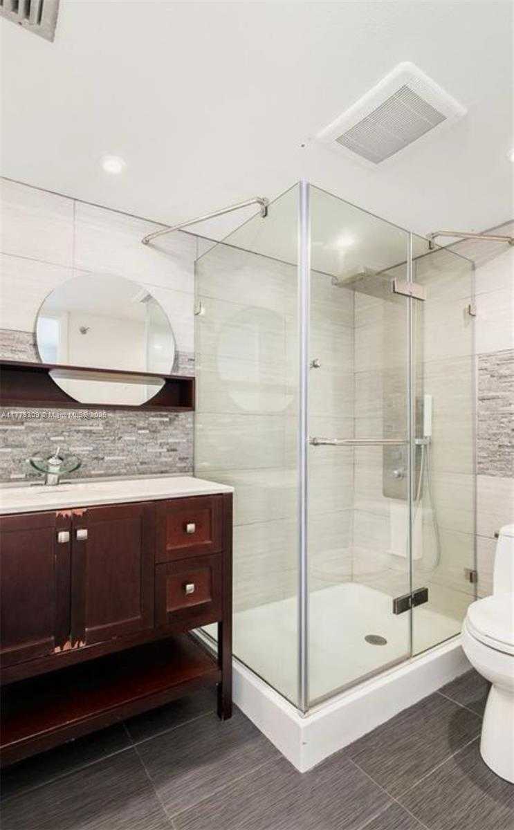 Small Image of 1020 94TH ST #401, Bay Harbor Islands Number 39