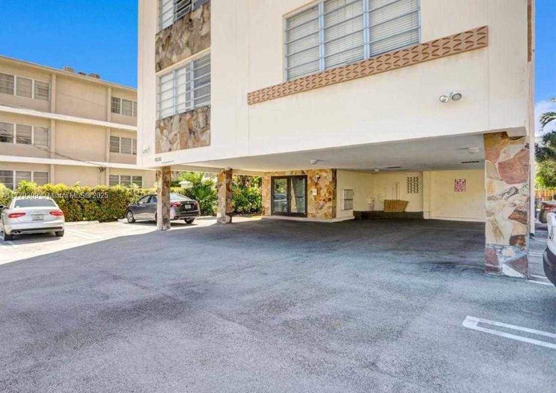Small Image of 1020 94TH ST #401, Bay Harbor Islands Number 6
