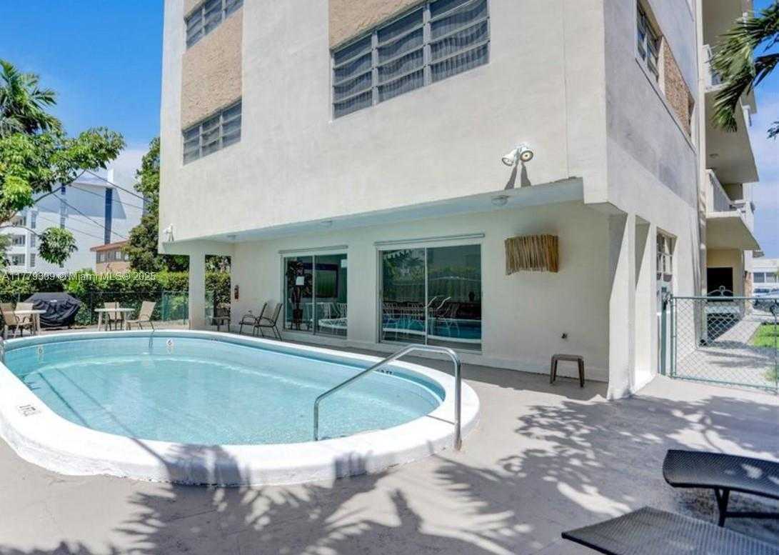 Small Image of 1020 94TH ST #401, Bay Harbor Islands Number 8