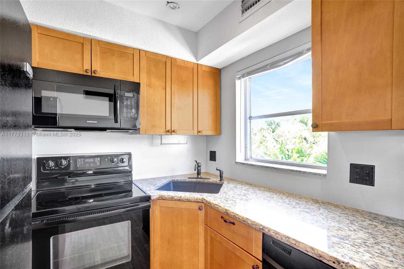 Small Image of 609 NORTH EAST 13TH AVE #301, Fort Lauderdale Number 11
