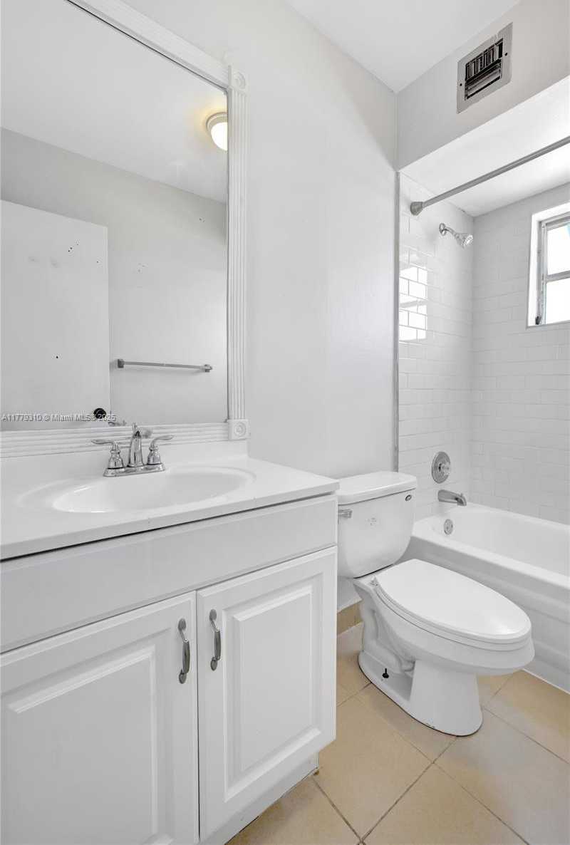 Small Image of 609 NORTH EAST 13TH AVE #301, Fort Lauderdale Number 16