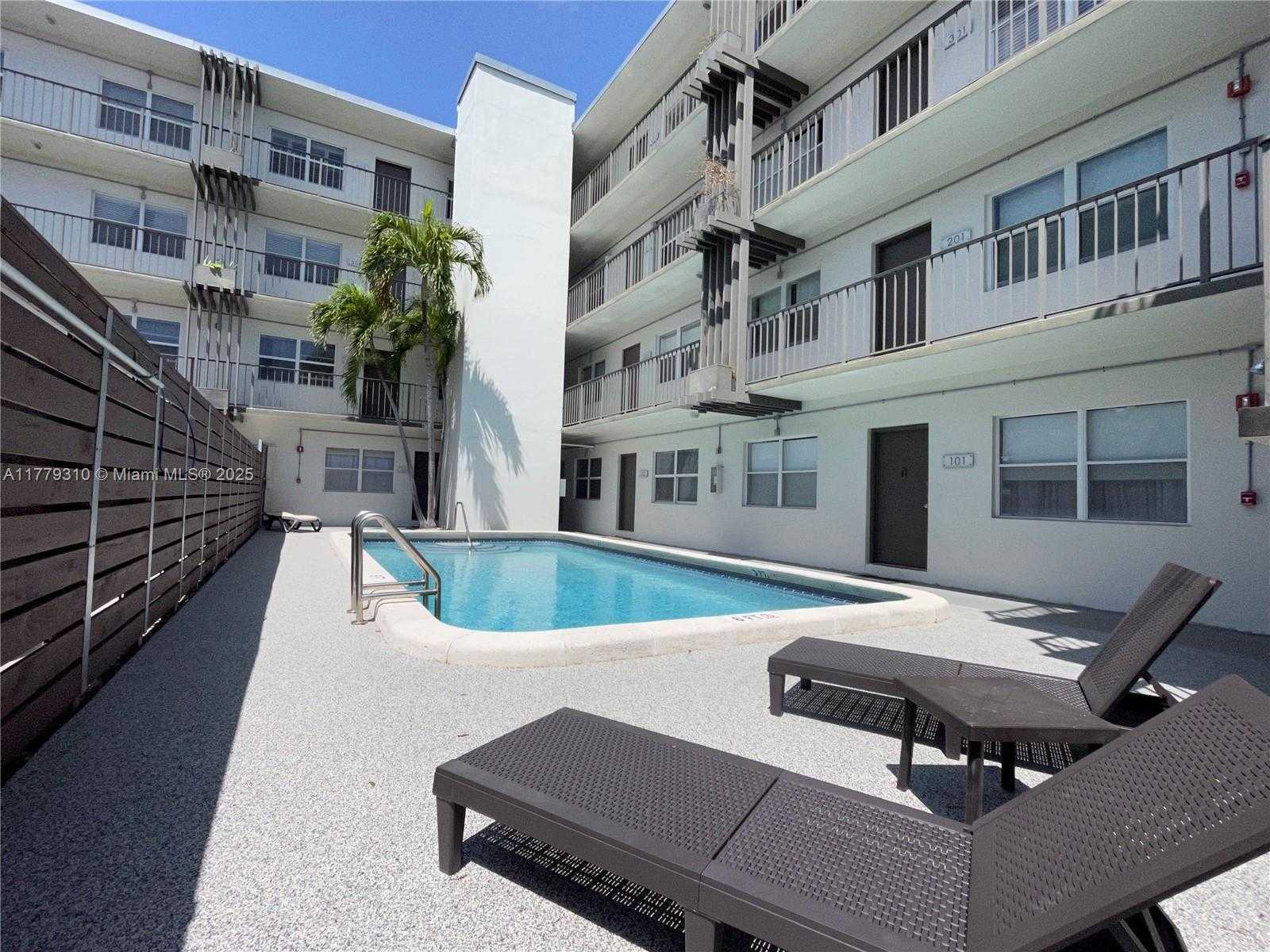 Small Image of 609 NORTH EAST 13TH AVE #301, Fort Lauderdale Number 2