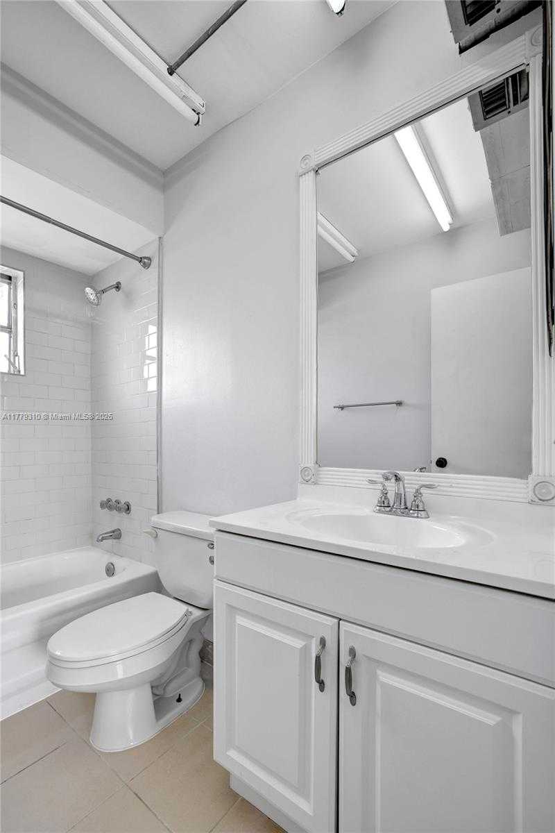 Small Image of 609 NORTH EAST 13TH AVE #301, Fort Lauderdale Number 21