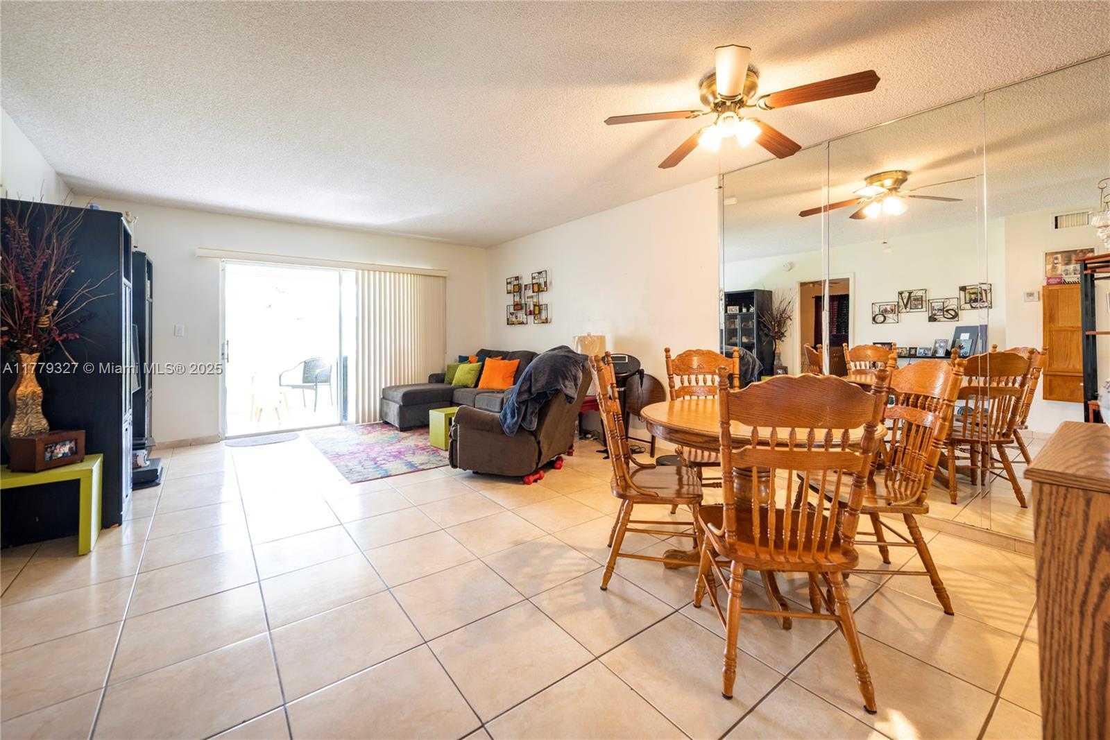 Small Image of 1040 COUNTRY CLUB DR #101, Margate Number 10