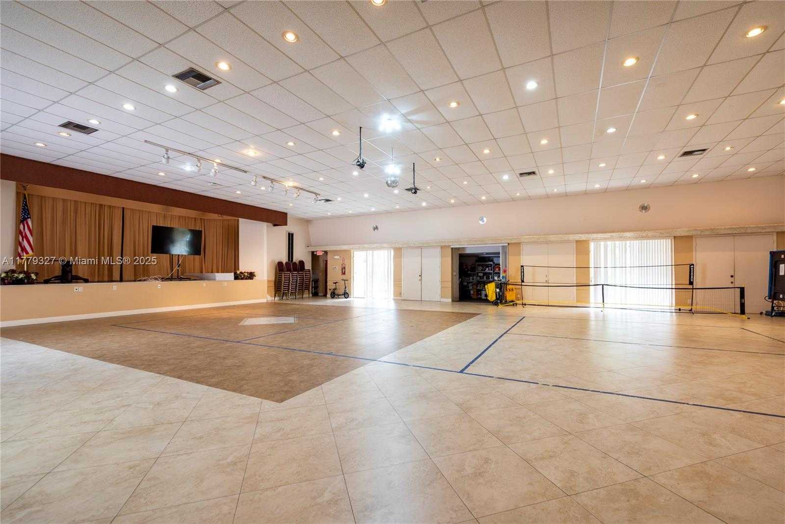 Small Image of 1040 COUNTRY CLUB DR #101, Margate Number 19