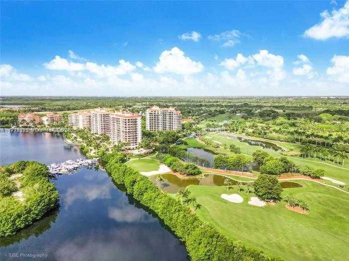 Small Image of 13621 DEERING BAY DR #903, Coral Gables Number 29