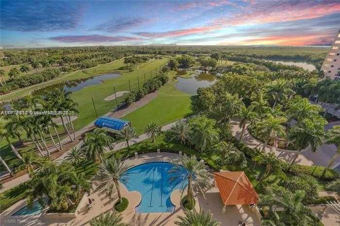 Small Image of 13621 DEERING BAY DR #903, Coral Gables Number 31