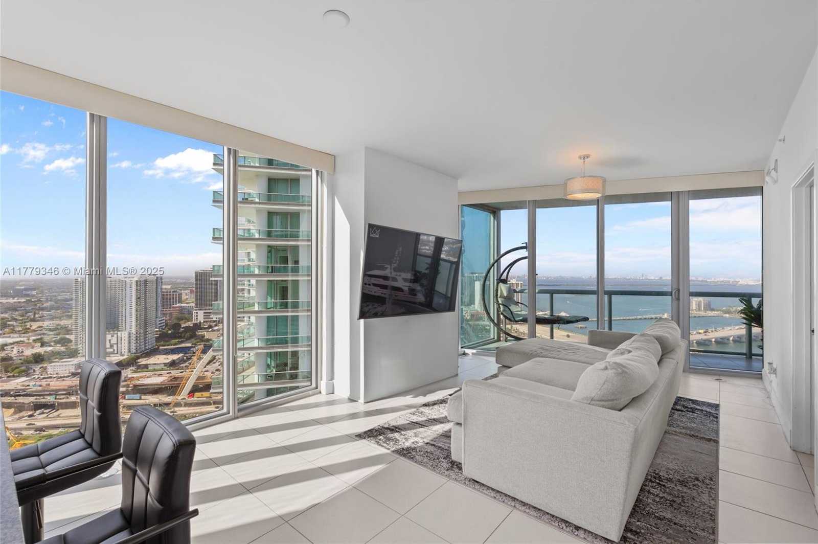 Small Image of 888 BISCAYNE BLVD #3812, Miami Number 13