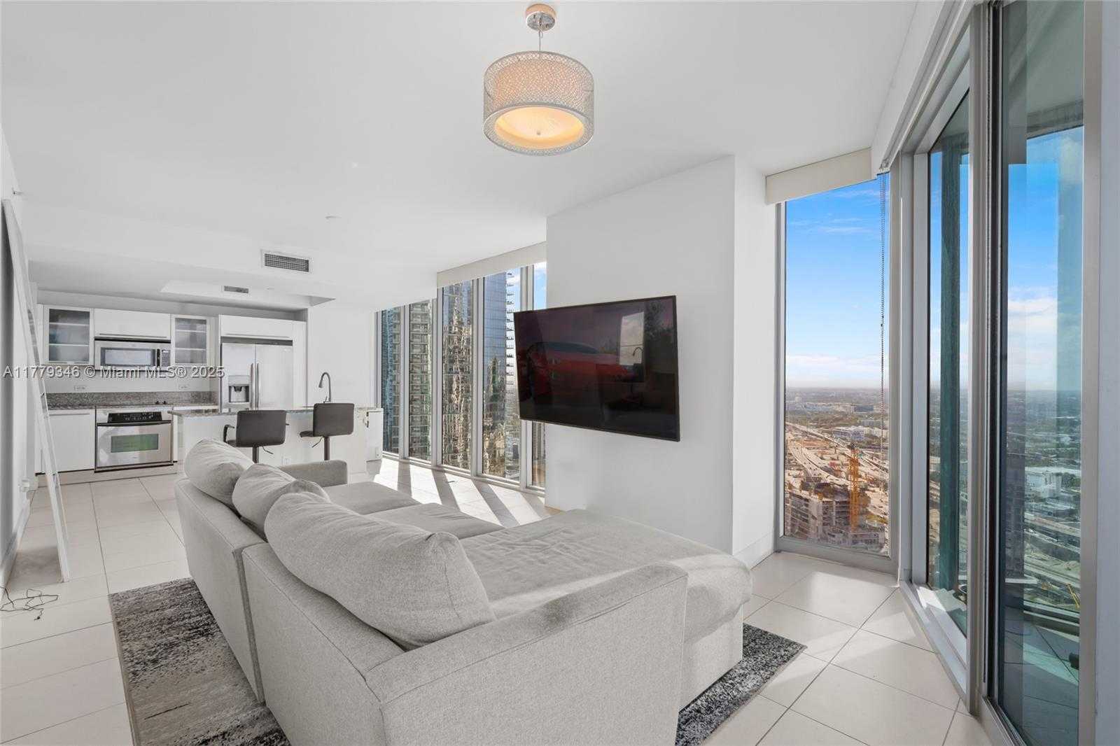 Small Image of 888 BISCAYNE BLVD #3812, Miami Number 15