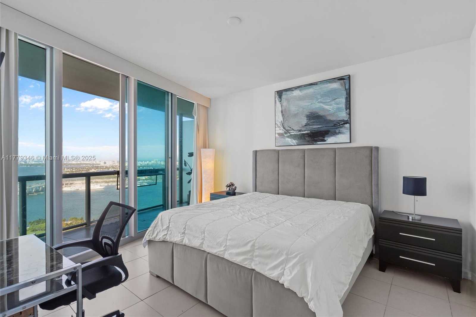 Small Image of 888 BISCAYNE BLVD #3812, Miami Number 18