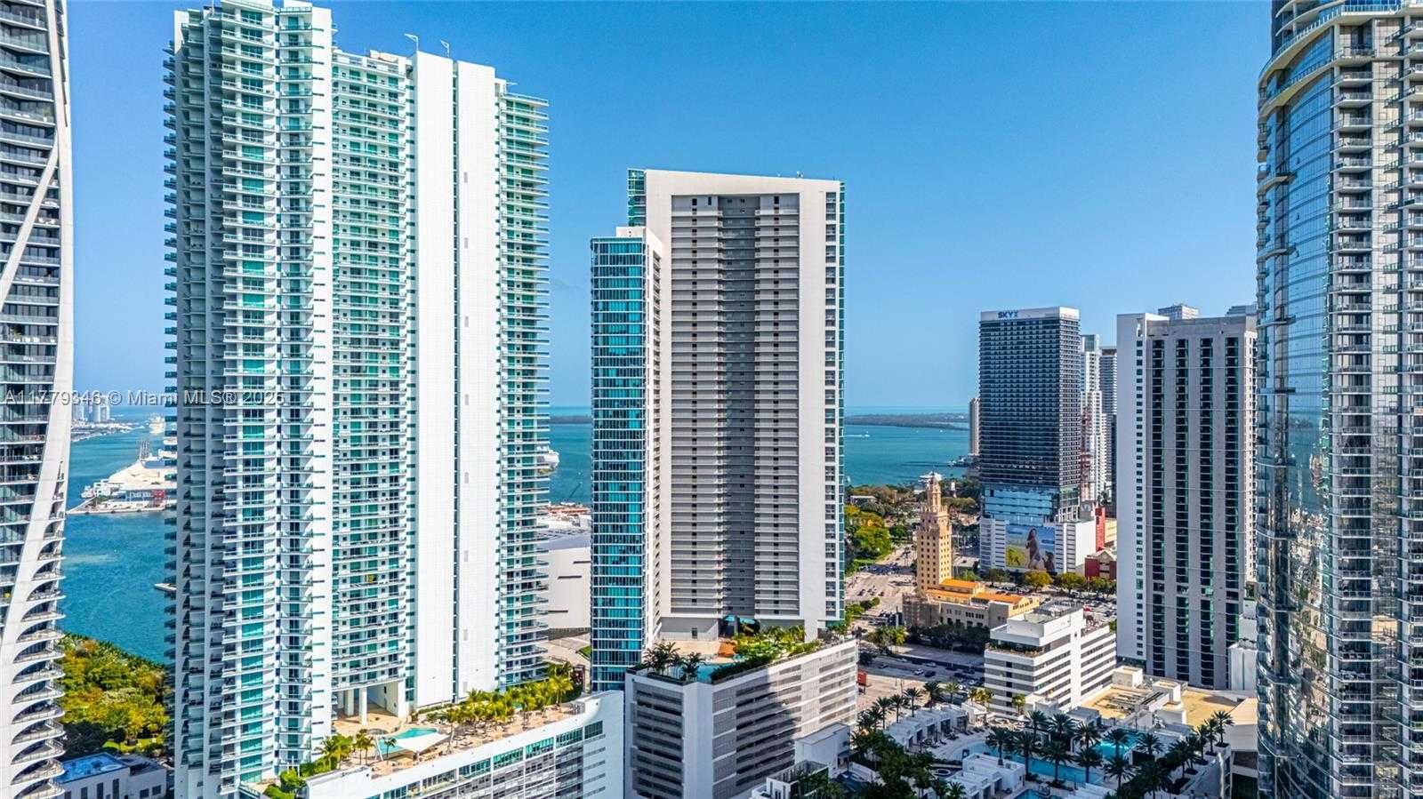 Small Image of 888 BISCAYNE BLVD #3812, Miami Number 2