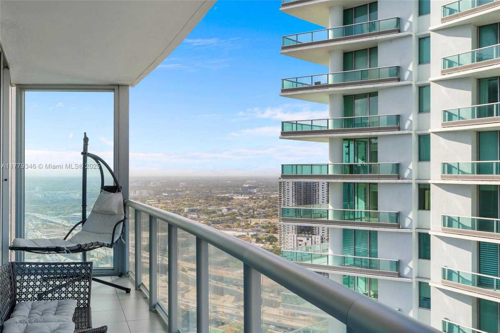 Small Image of 888 BISCAYNE BLVD #3812, Miami Number 28