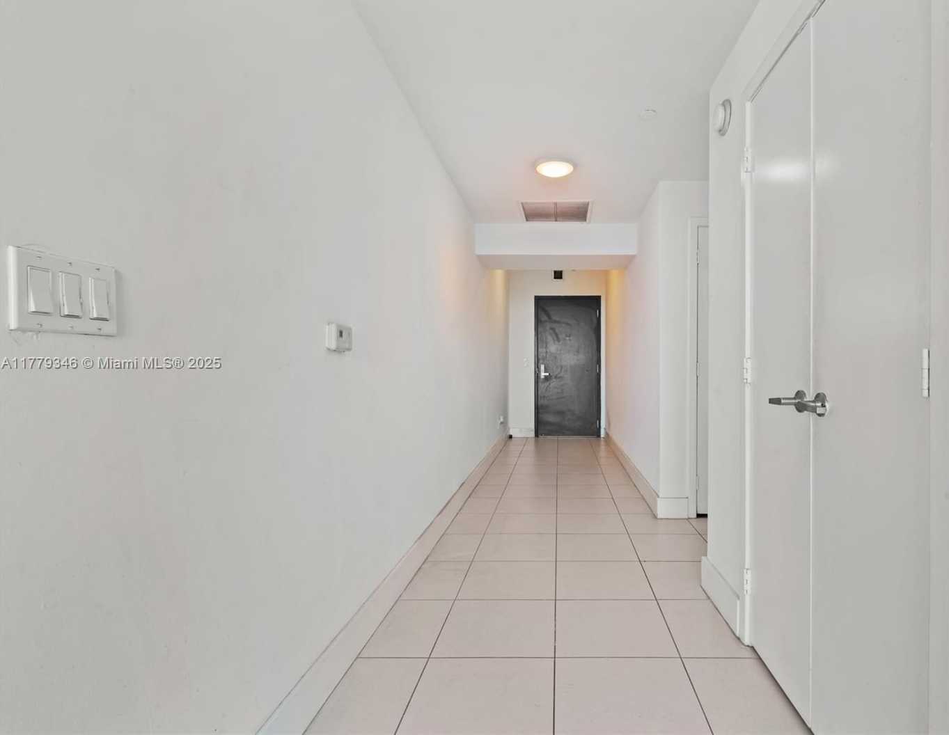 Small Image of 888 BISCAYNE BLVD #3812, Miami Number 30