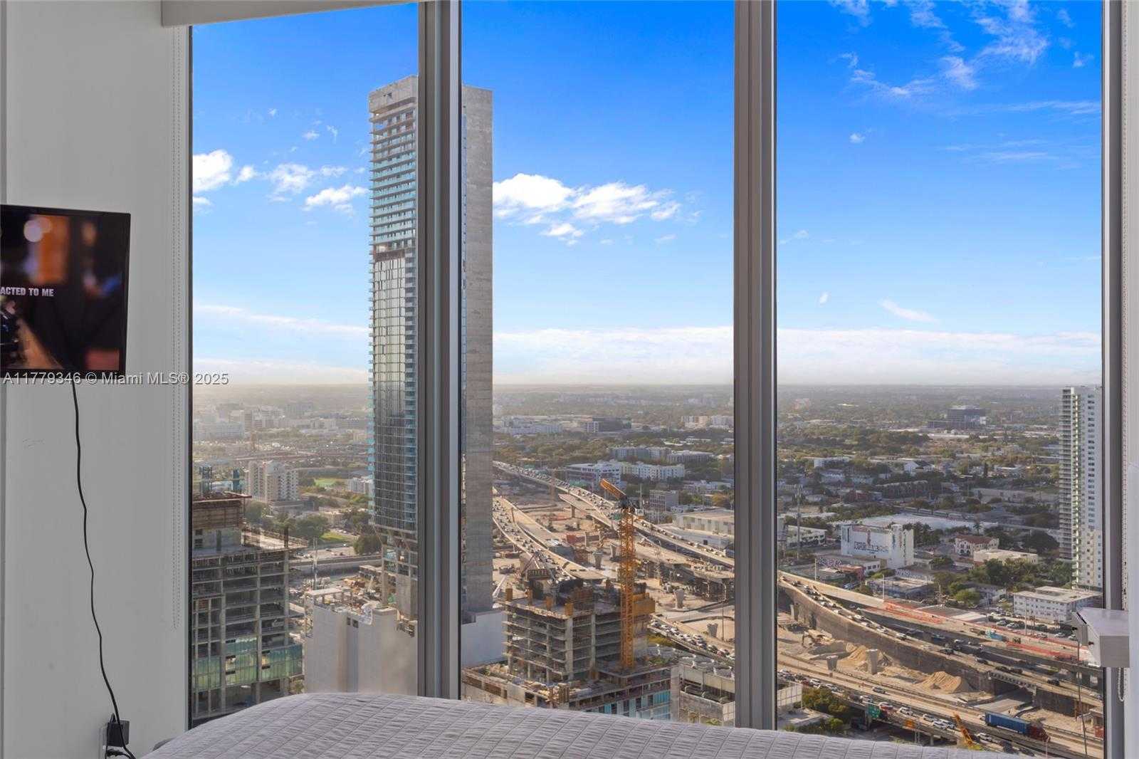 Small Image of 888 BISCAYNE BLVD #3812, Miami Number 34