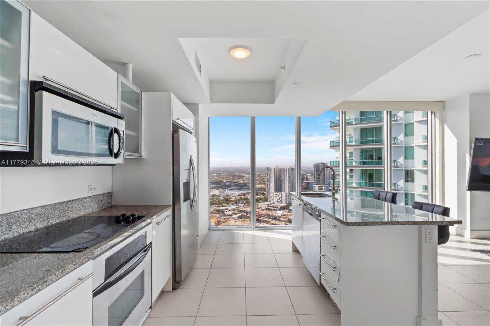 Small Image of 888 BISCAYNE BLVD #3812, Miami Number 5