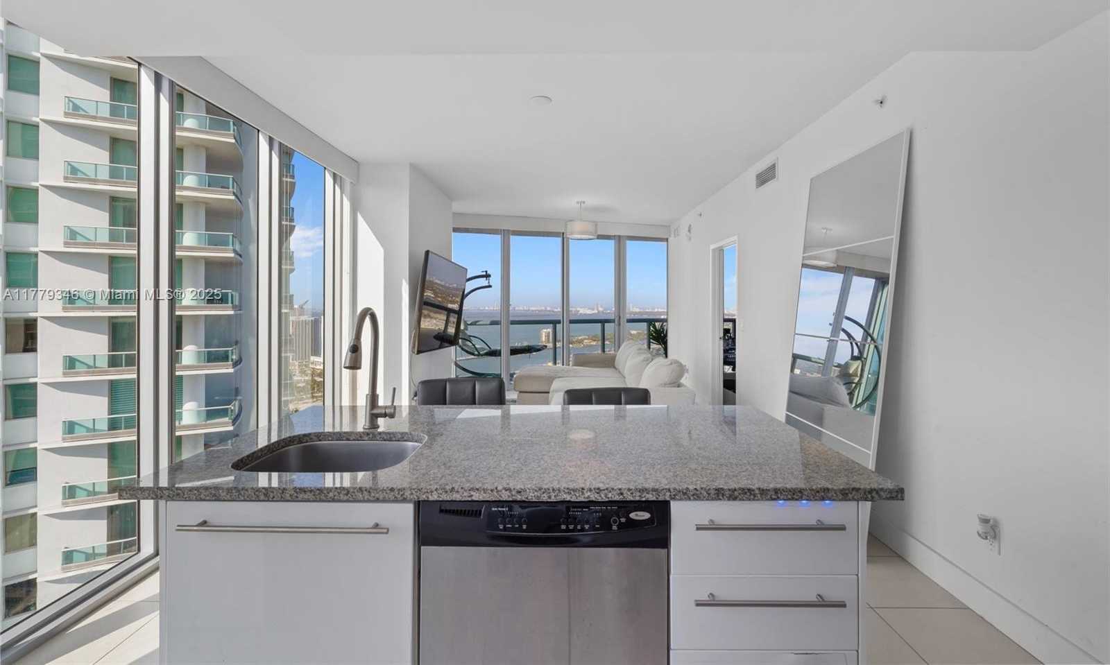 Small Image of 888 BISCAYNE BLVD #3812, Miami Number 7