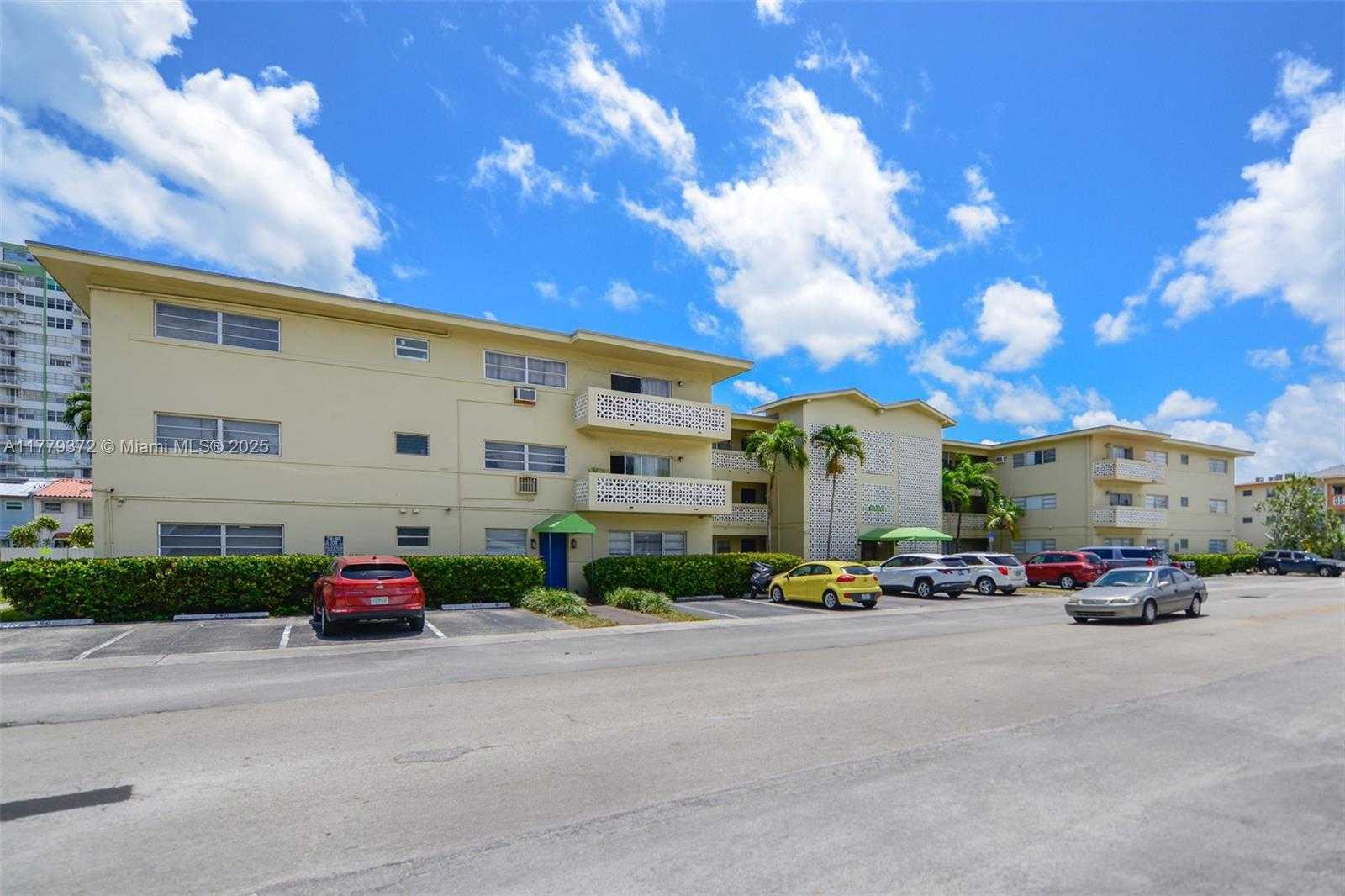 Small Image of 11930 NORTH EAST 19TH DR #16, North Miami Number 22