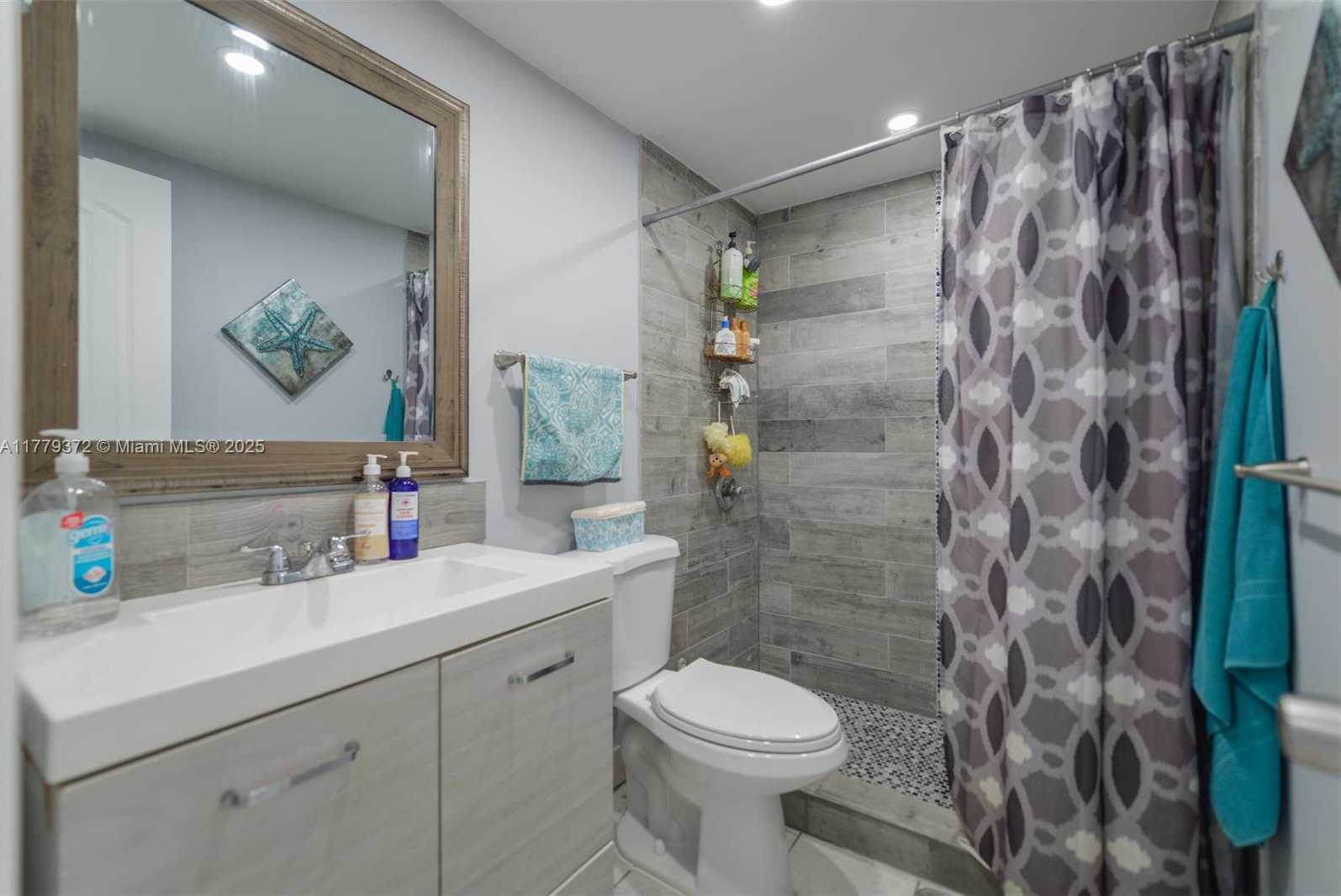 Small Image of 11930 NORTH EAST 19TH DR #16, North Miami Number 7