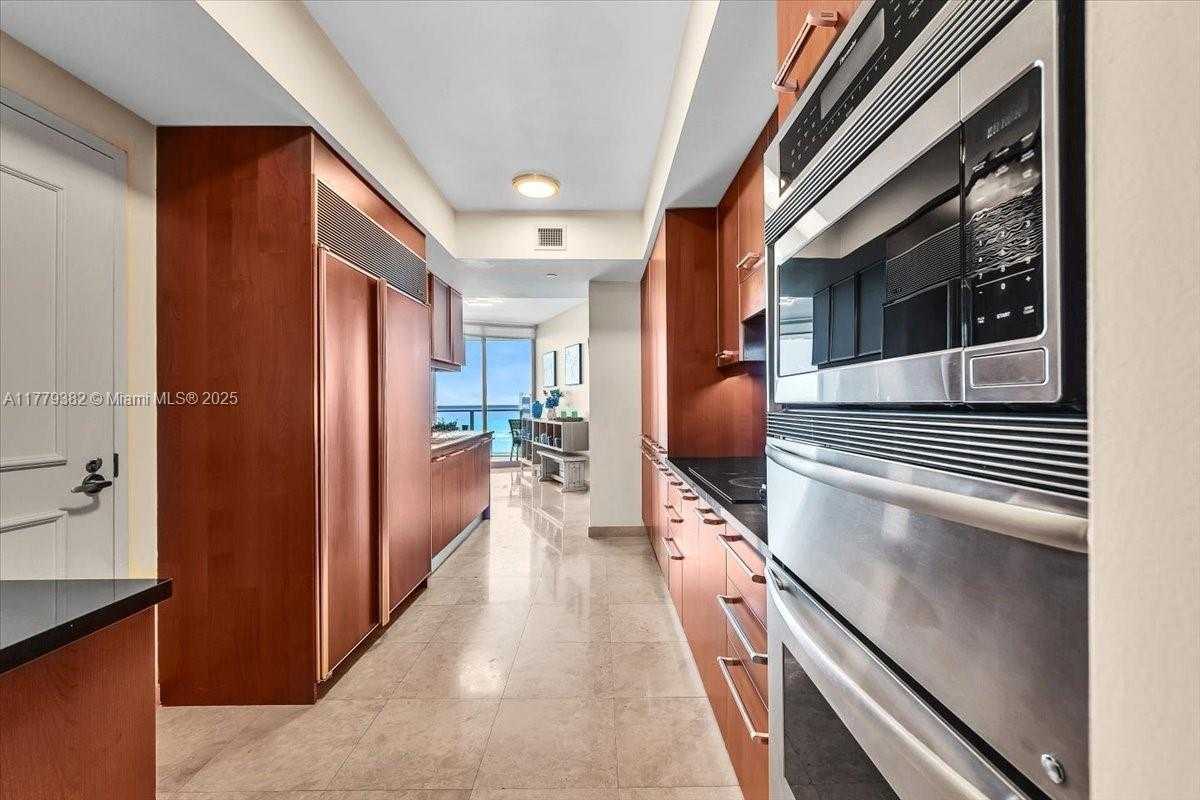 Small Image of 3101 SOUTH OCEAN DR #2307, Hollywood Number 17