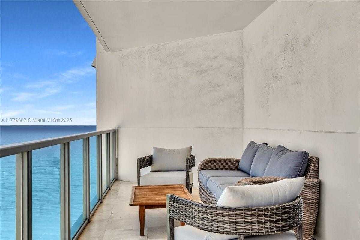 Small Image of 3101 SOUTH OCEAN DR #2307, Hollywood Number 24