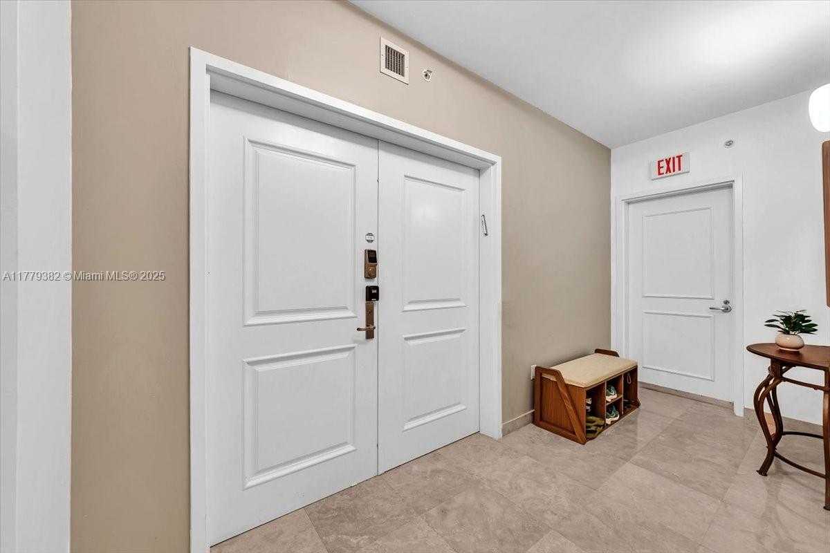 Small Image of 3101 SOUTH OCEAN DR #2307, Hollywood Number 39