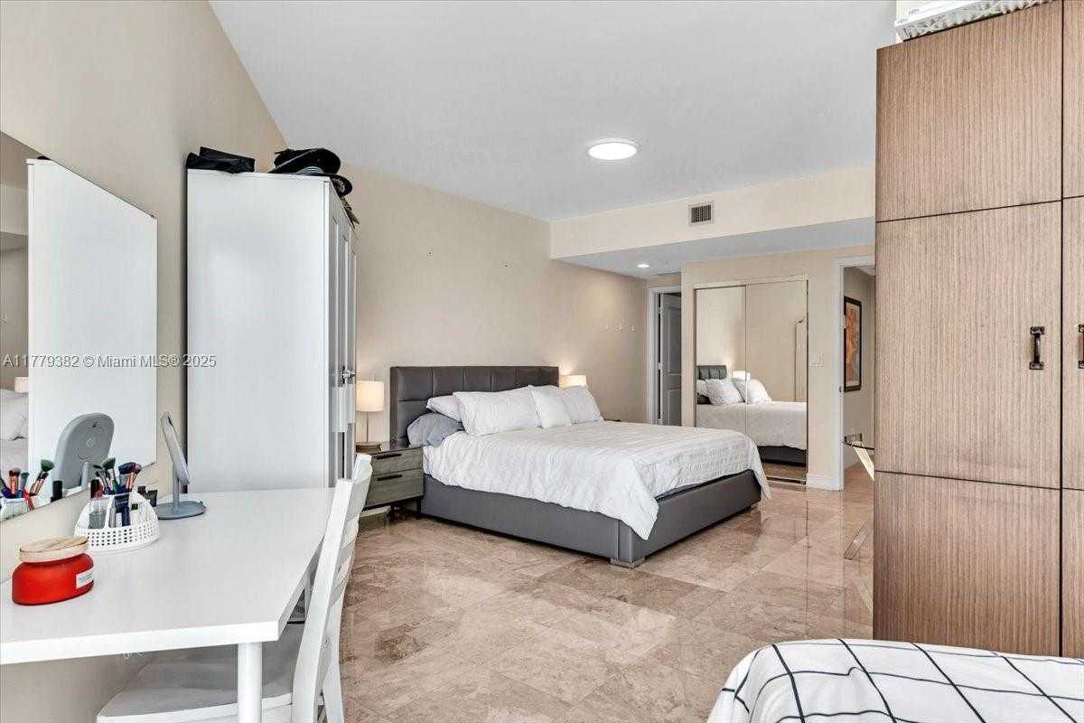 Small Image of 3101 SOUTH OCEAN DR #2307, Hollywood Number 53