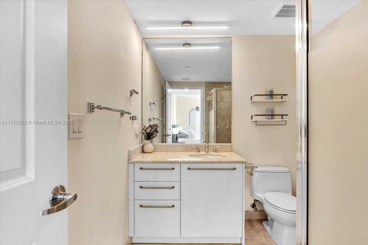 Small Image of 3101 SOUTH OCEAN DR #2307, Hollywood Number 54