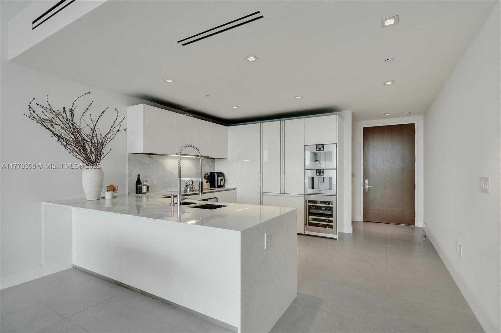 Small Image of 10201 COLLINS AVE #404, Bal Harbour Number 10