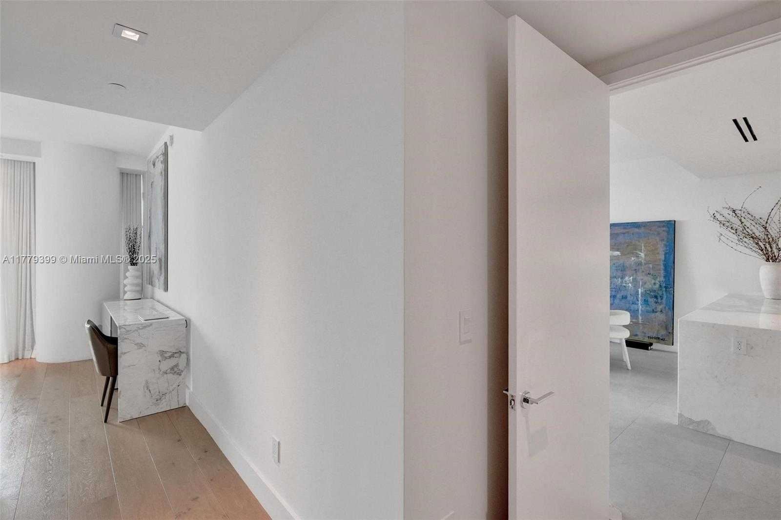 Small Image of 10201 COLLINS AVE #404, Bal Harbour Number 23