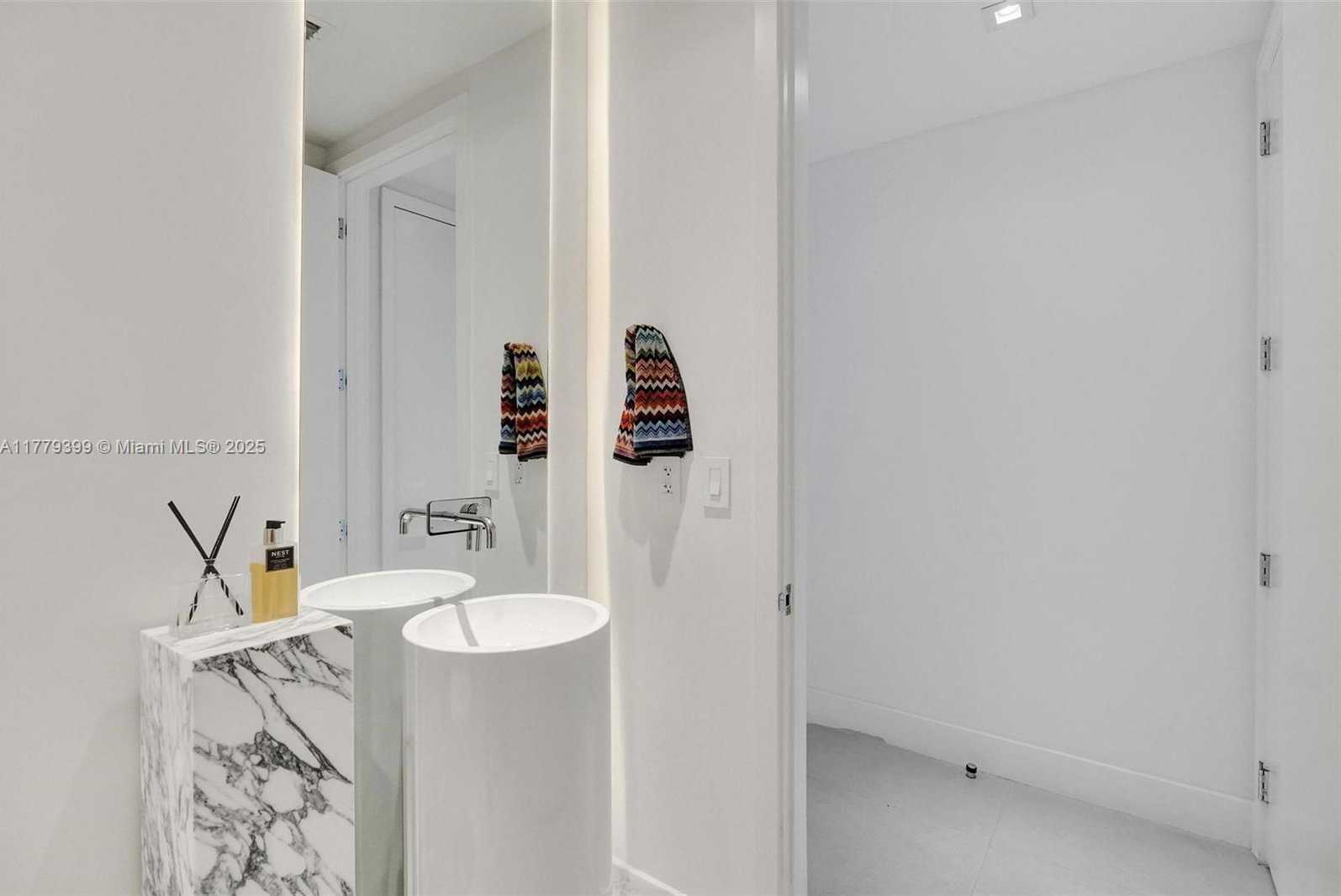Small Image of 10201 COLLINS AVE #404, Bal Harbour Number 33