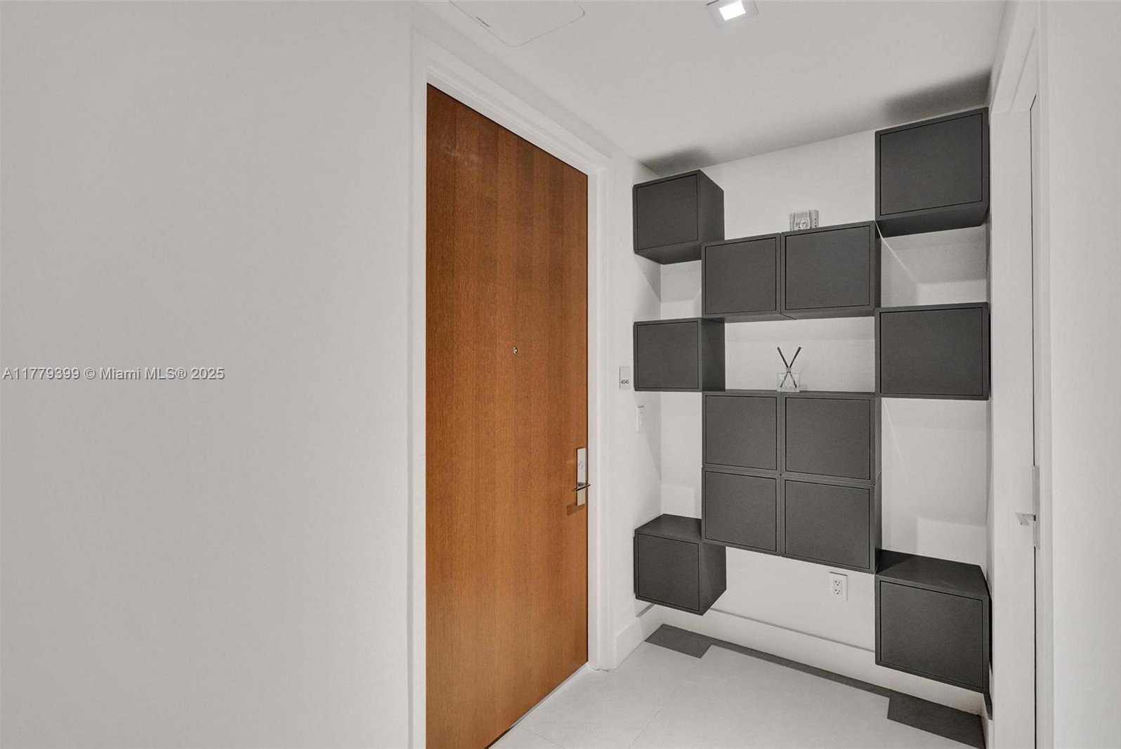 Small Image of 10201 COLLINS AVE #404, Bal Harbour Number 36