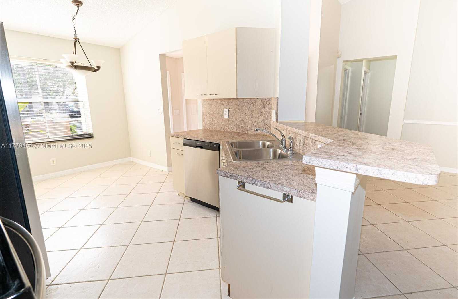 Small Image of 1617 ZENITH WAY, Weston Number 11