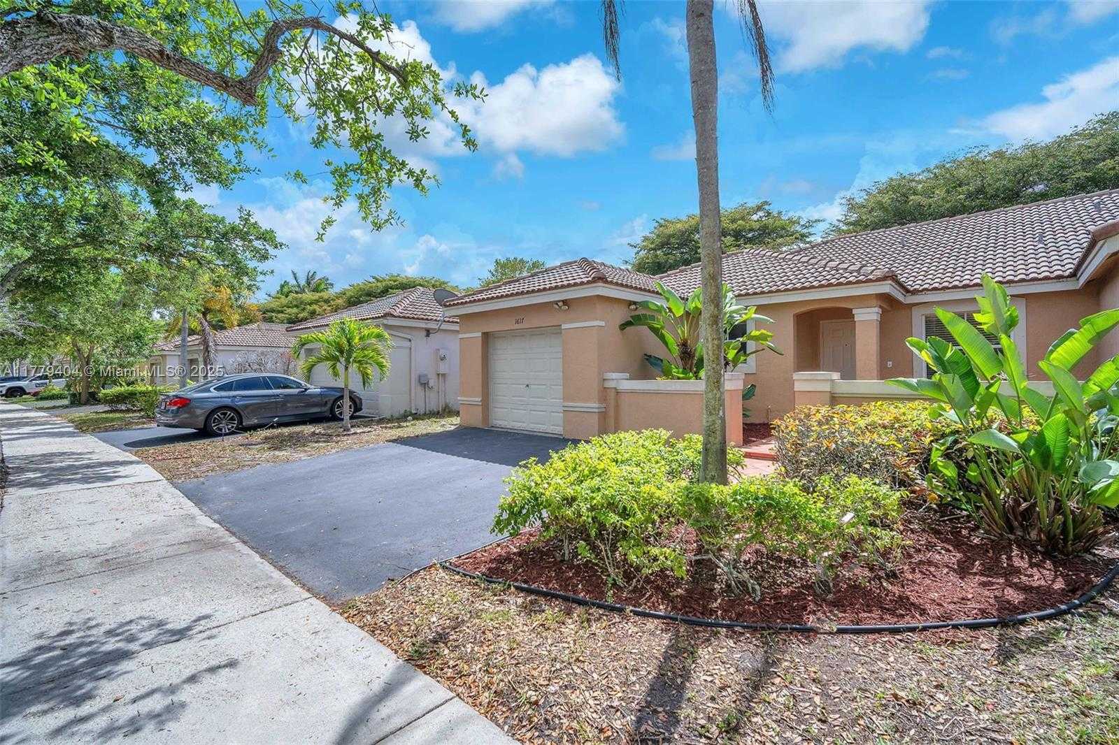 Small Image of 1617 ZENITH WAY, Weston Number 39