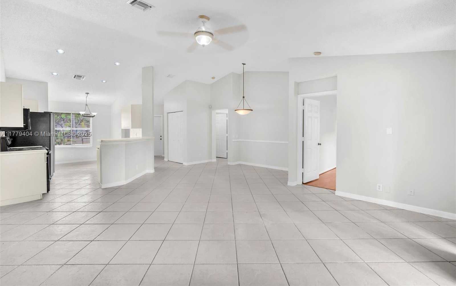 Small Image of 1617 ZENITH WAY, Weston Number 5