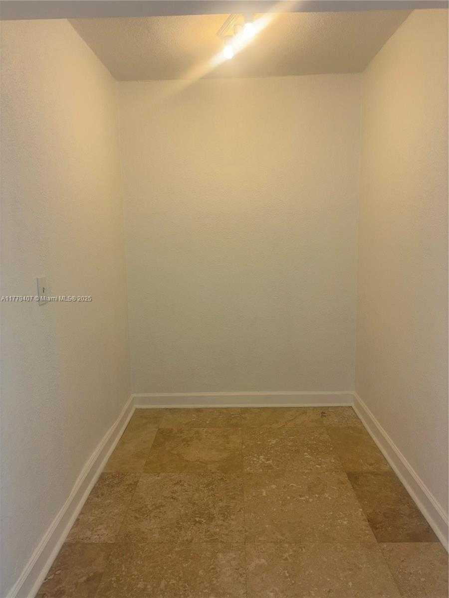 Small Image of 401 69TH ST #1607, Miami Beach Number 12
