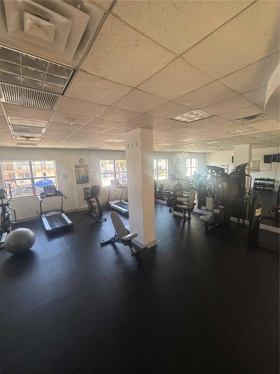 Small Image of 401 69TH ST #1607, Miami Beach Number 16