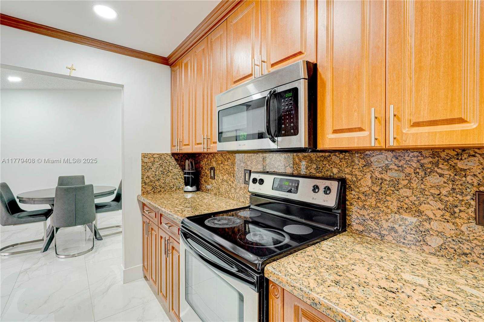 Small Image of 5211 SOUTH WEST 139TH AVE RD, Miami Number 11