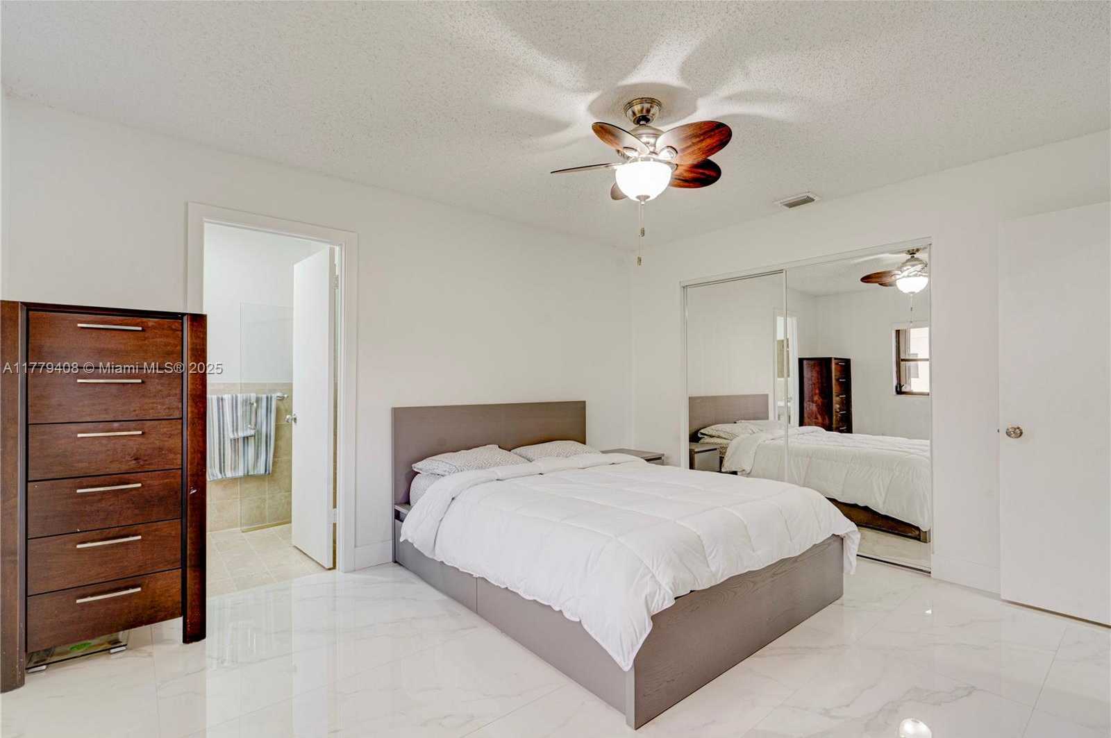 Small Image of 5211 SOUTH WEST 139TH AVE RD, Miami Number 13