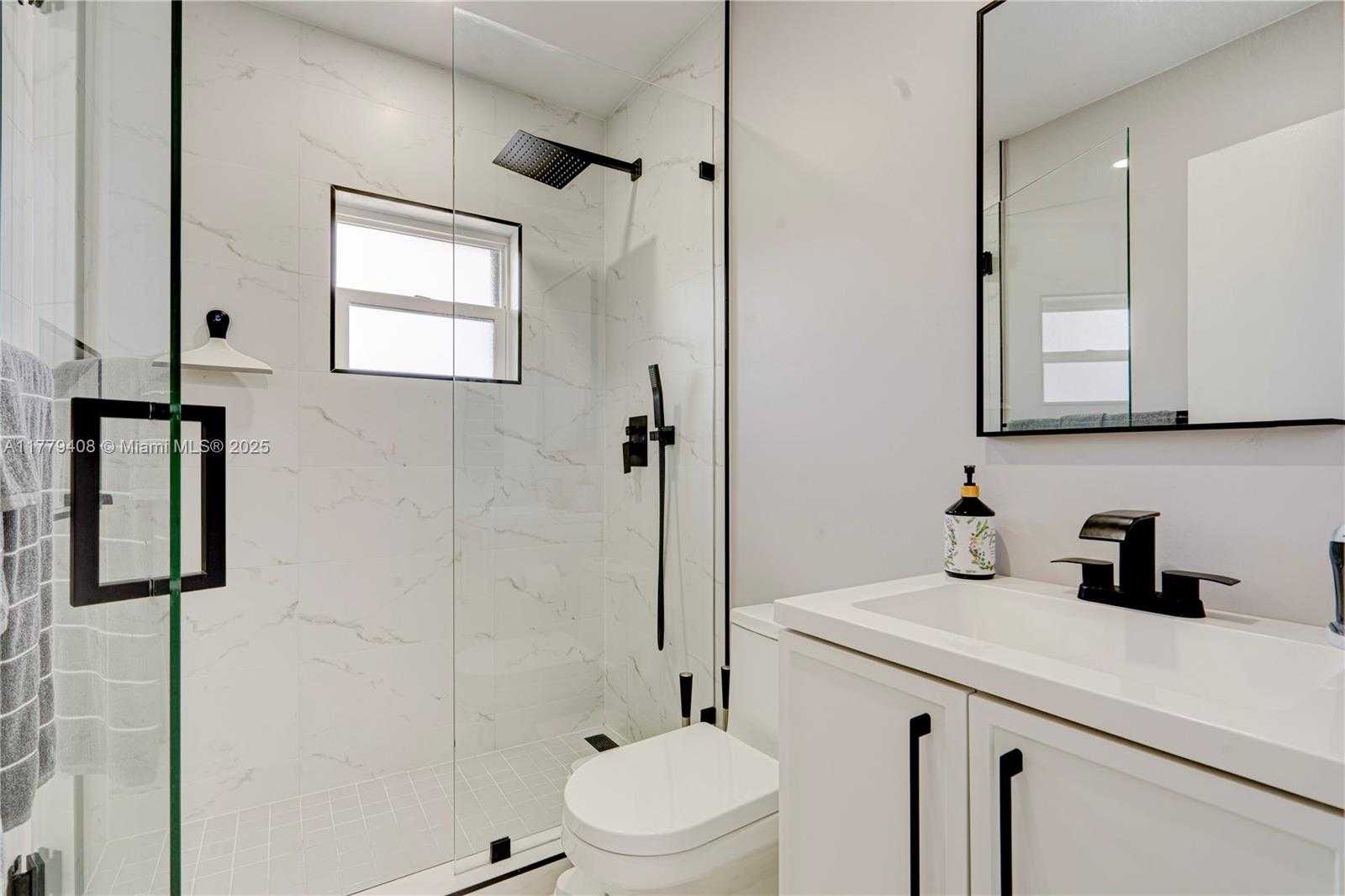 Small Image of 5211 SOUTH WEST 139TH AVE RD, Miami Number 16