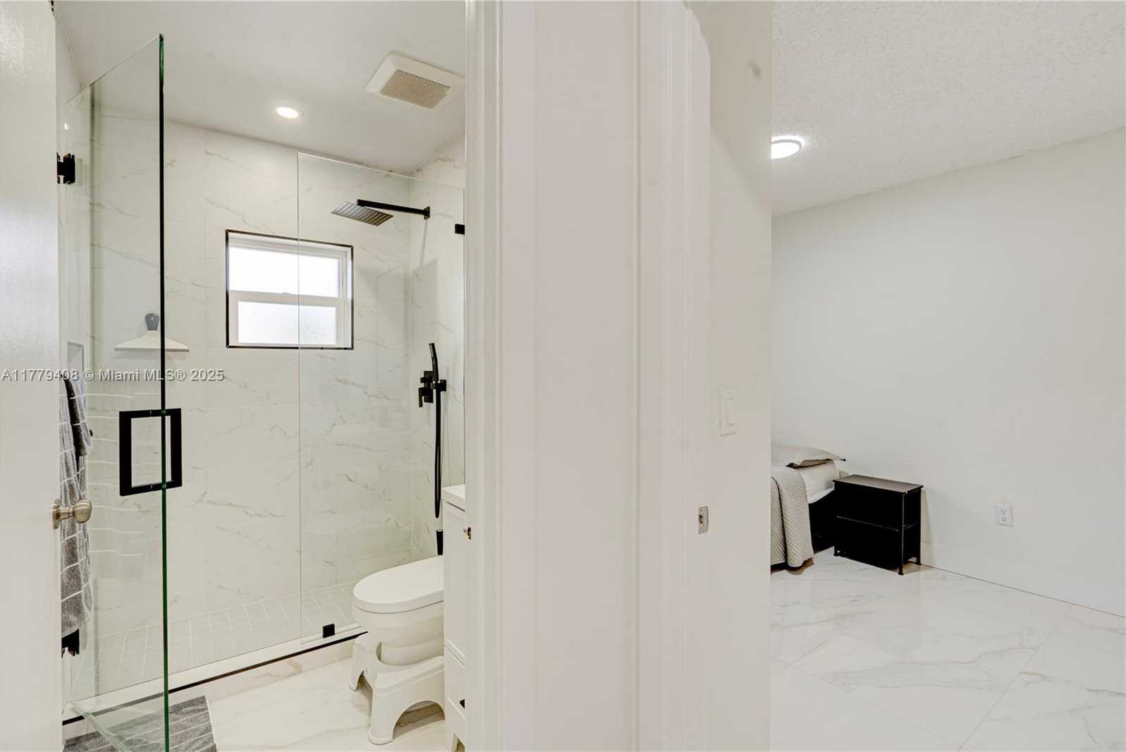 Small Image of 5211 SOUTH WEST 139TH AVE RD, Miami Number 18