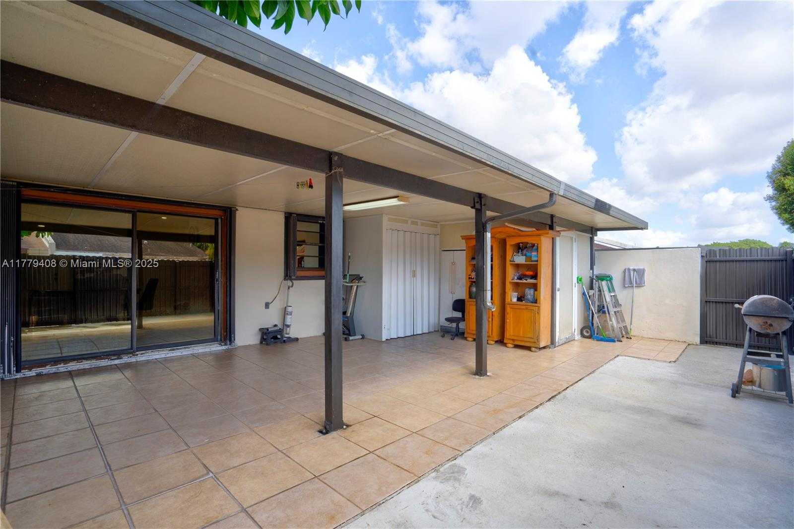 Small Image of 5211 SOUTH WEST 139TH AVE RD, Miami Number 19