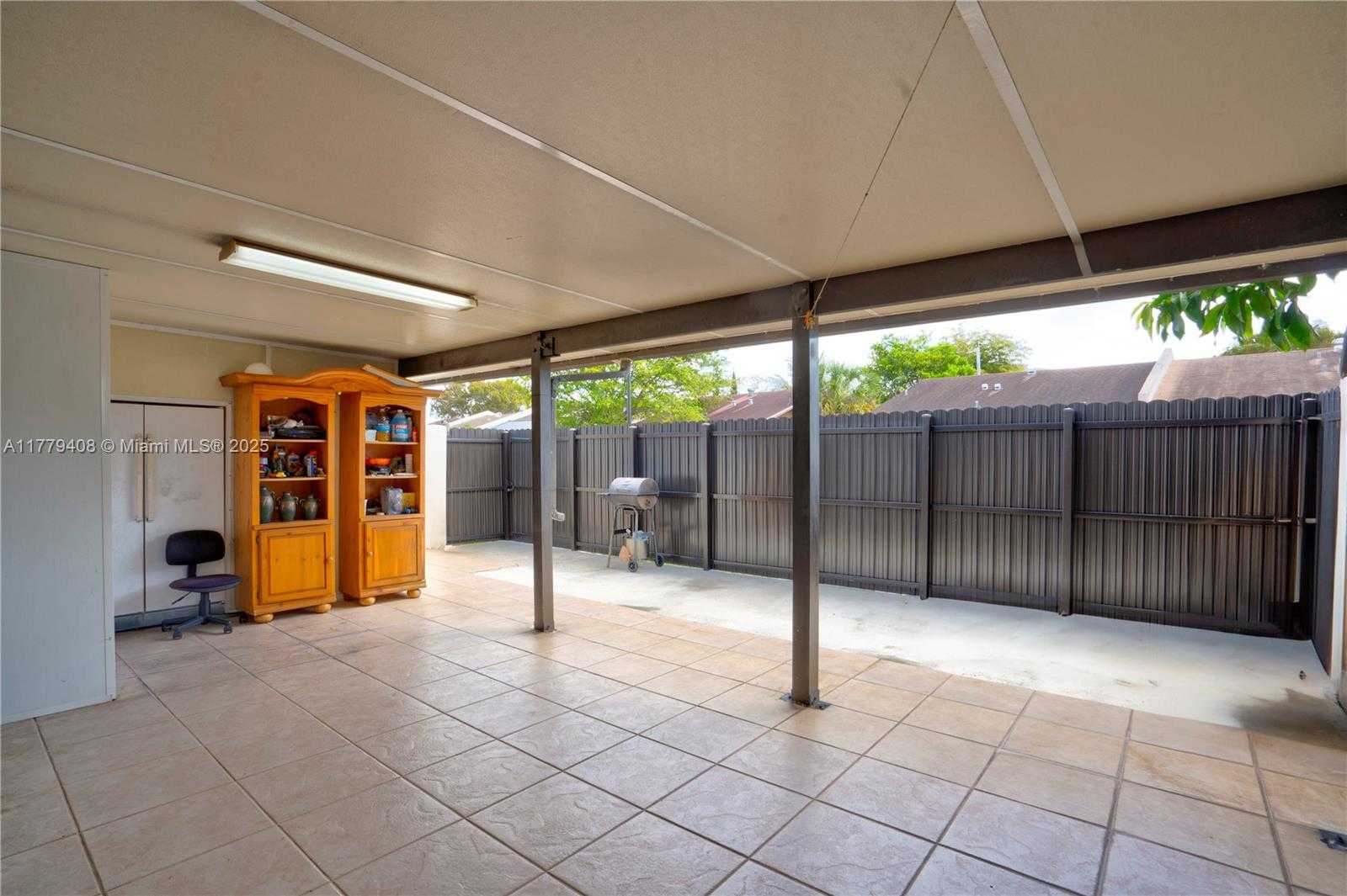 Small Image of 5211 SOUTH WEST 139TH AVE RD, Miami Number 20