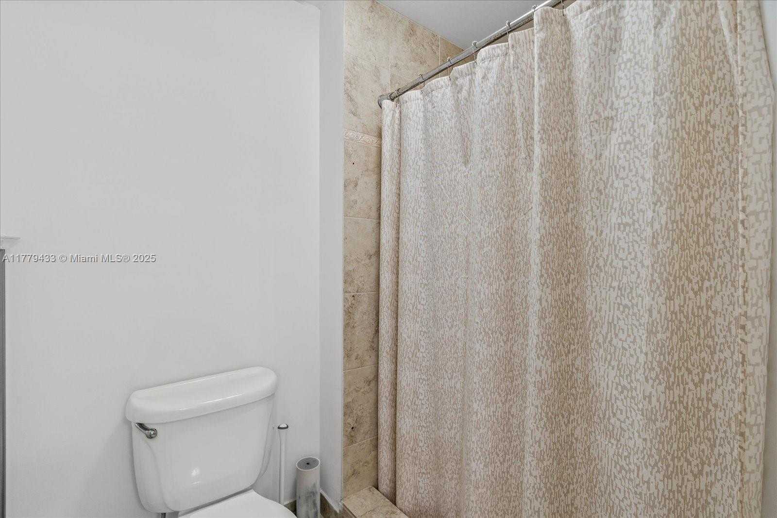 Small Image of 9341 EAST BAY HARBOR #PH B, Bay Harbor Islands Number 26