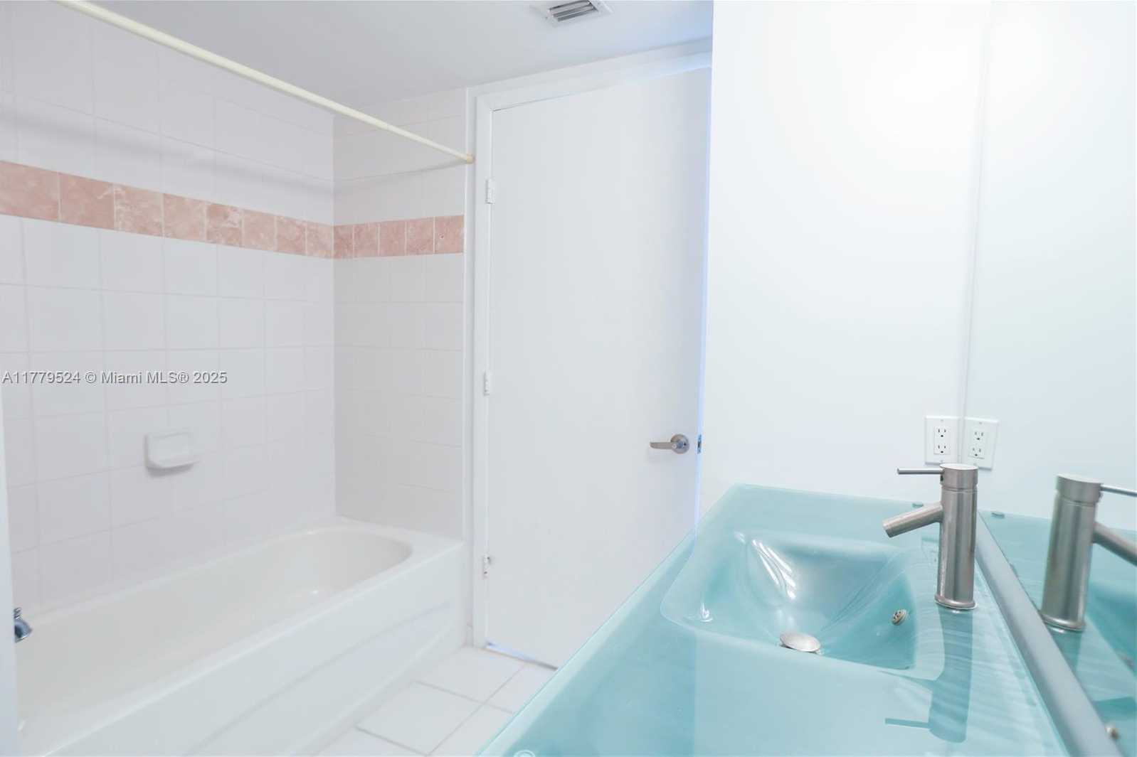 Small Image of 1861 NORTH WEST S RIVER DR #2209, Miami Number 18