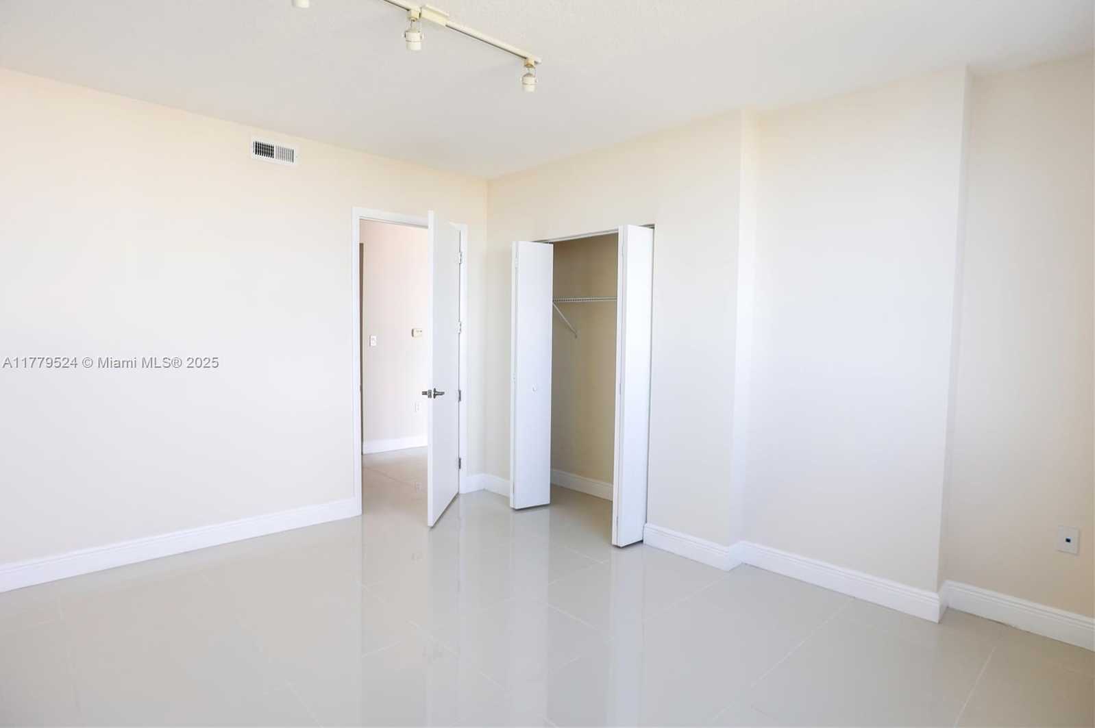 Small Image of 1861 NORTH WEST S RIVER DR #2209, Miami Number 24