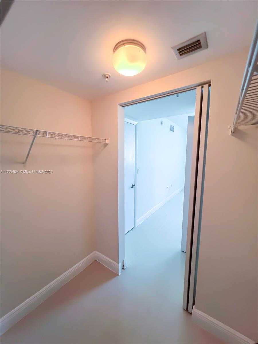 Small Image of 1861 NORTH WEST S RIVER DR #2209, Miami Number 25