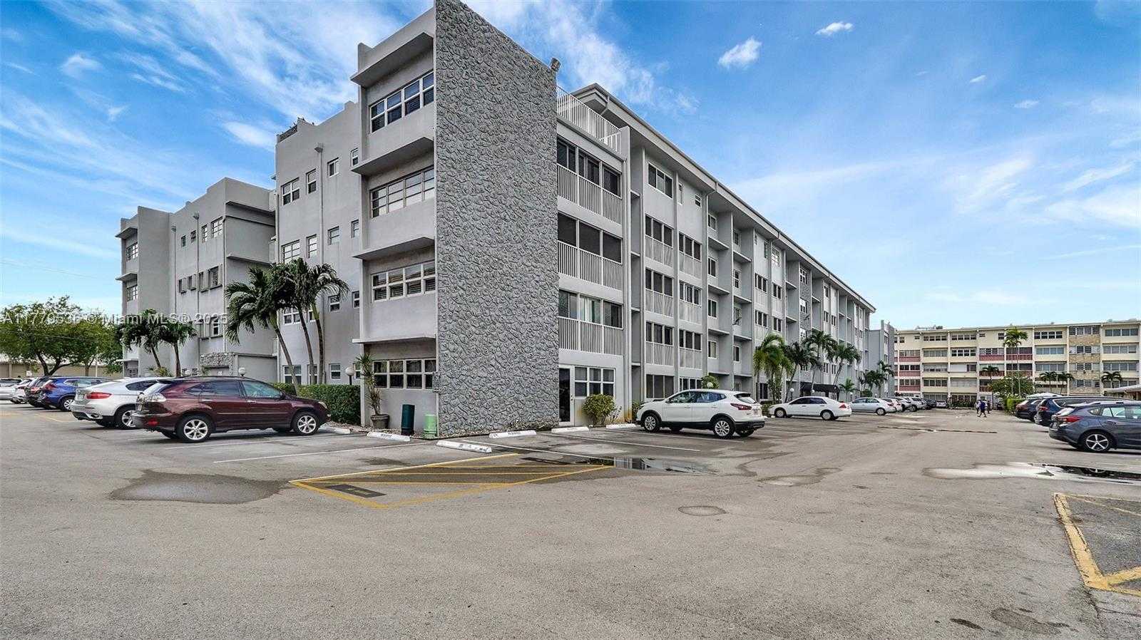 Small Image of 329 SOUTH EAST 3RD ST #405S, Hallandale Beach Number 43